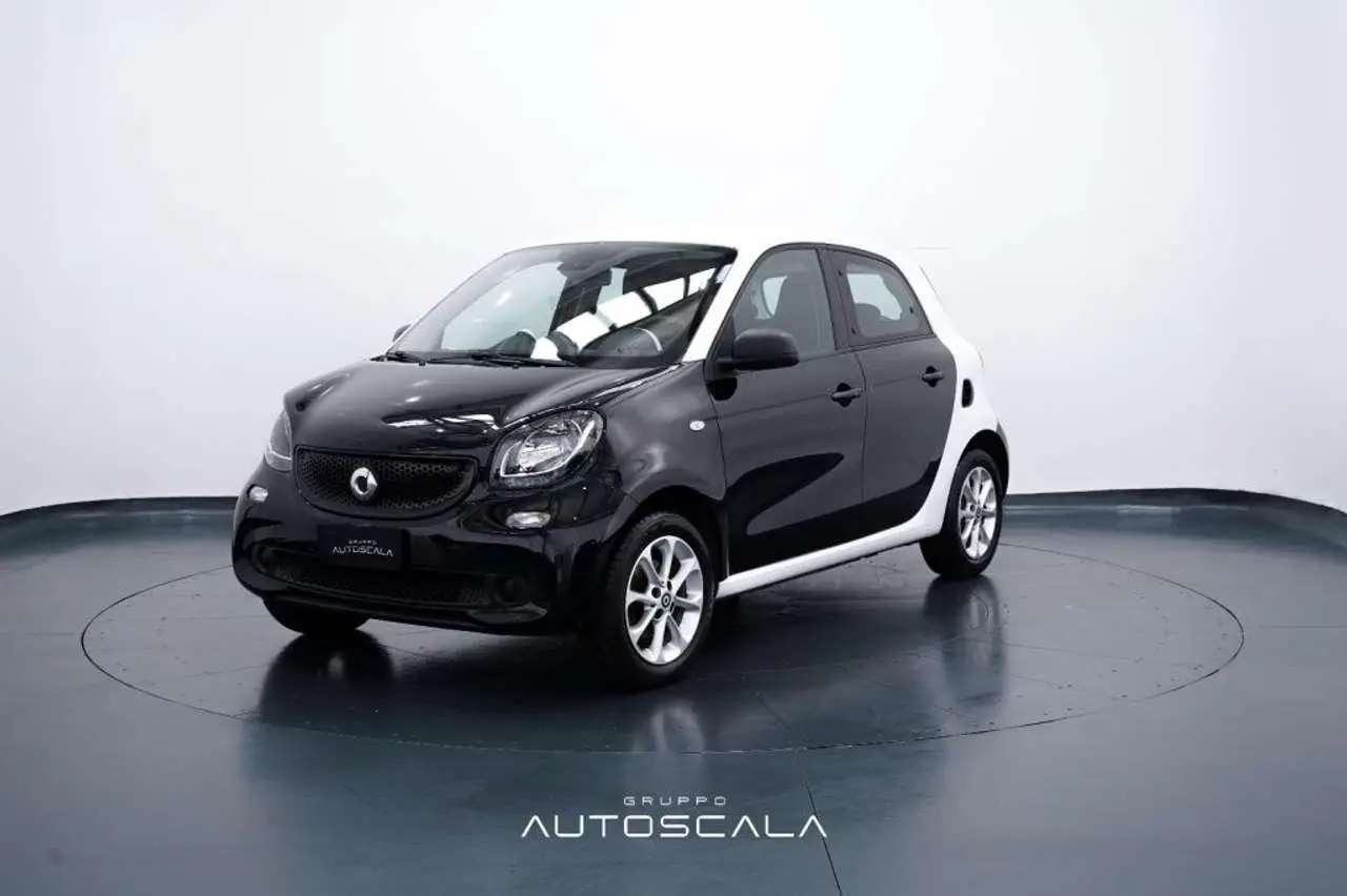 Photo 1 : Smart Forfour 2018 Essence