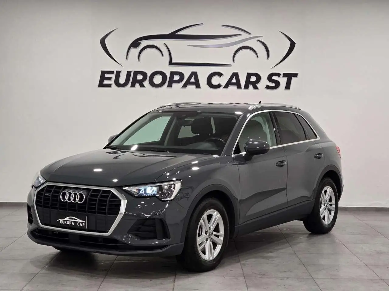 Photo 1 : Audi Q3 2019 Petrol