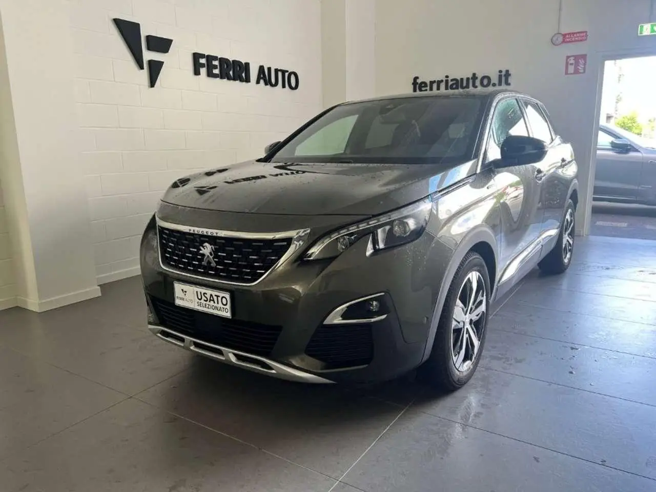 Photo 1 : Peugeot 3008 2018 Essence