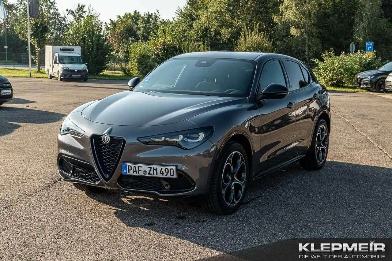 Photo 1 : Alfa Romeo Stelvio 2024 Essence