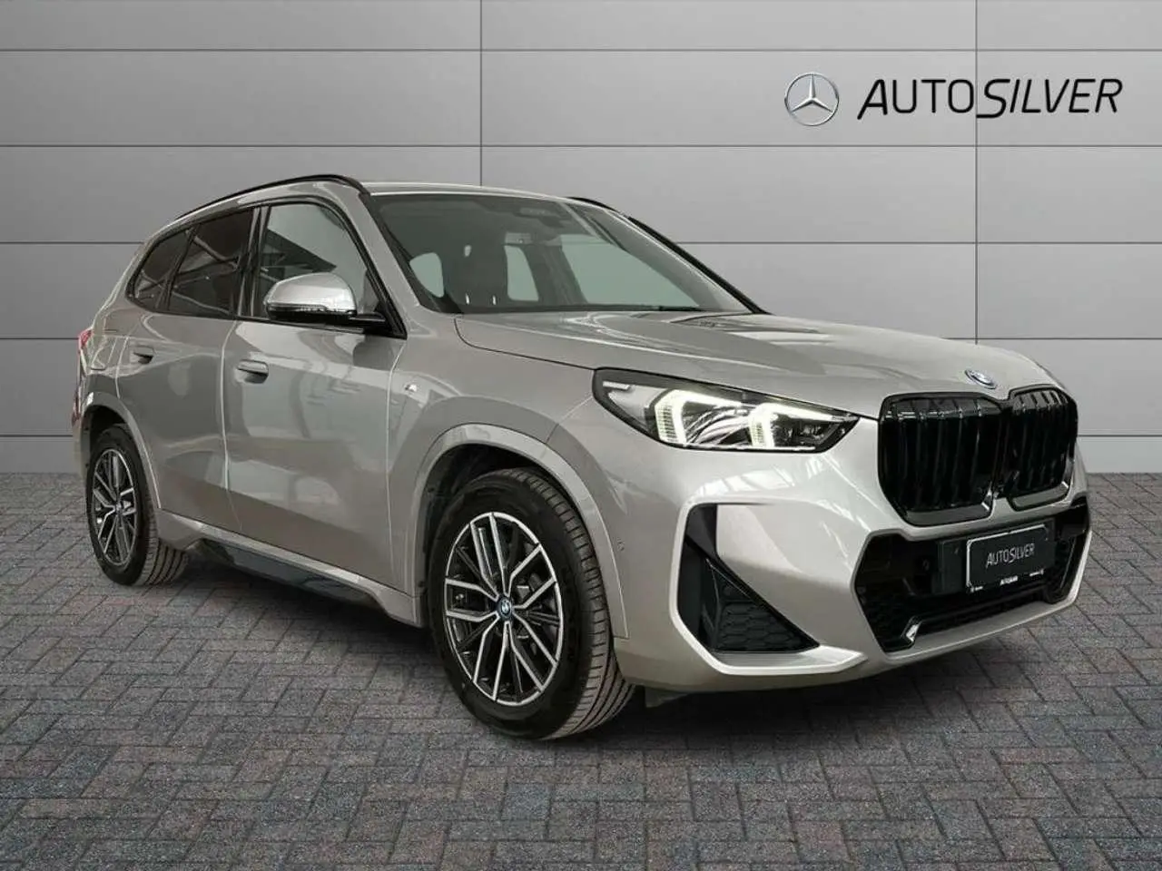 Photo 1 : Bmw X1 2023 Hybride