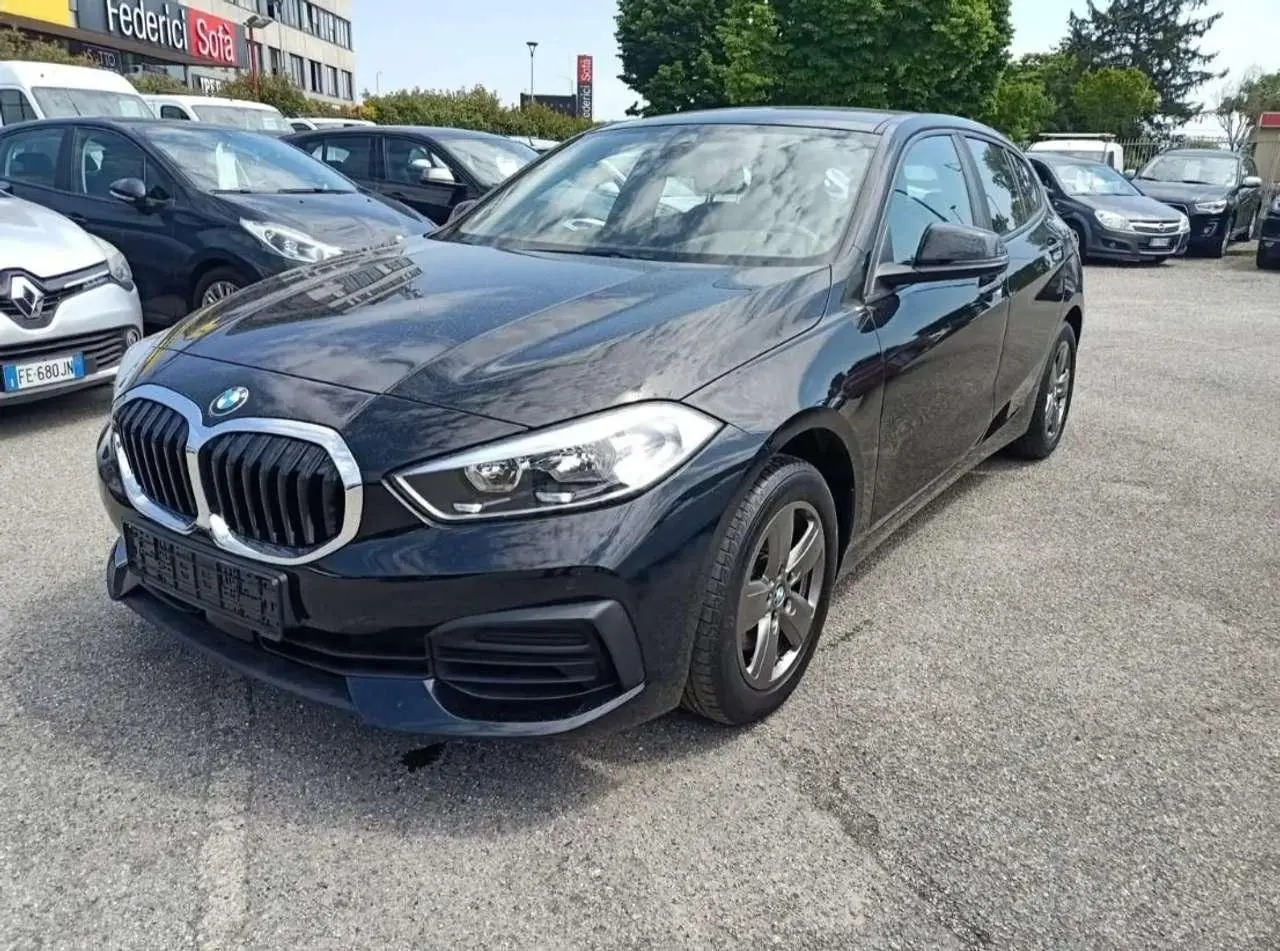 Photo 1 : Bmw Serie 1 2019 Petrol