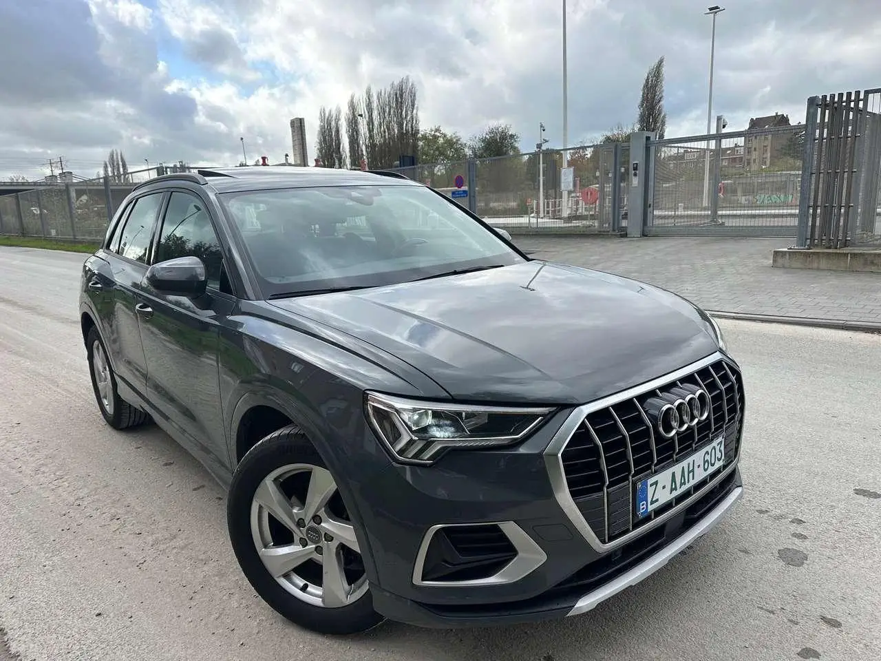 Photo 1 : Audi Q3 2019 Petrol