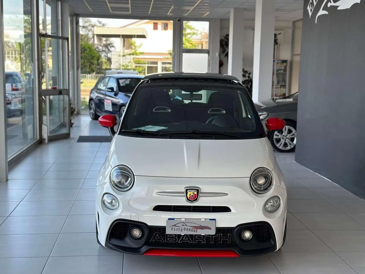 Photo 1 : Abarth 595 2018 Petrol