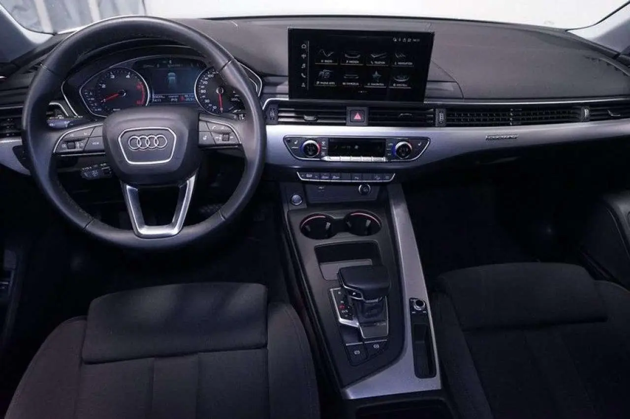 Photo 1 : Audi A4 2022 Hybride