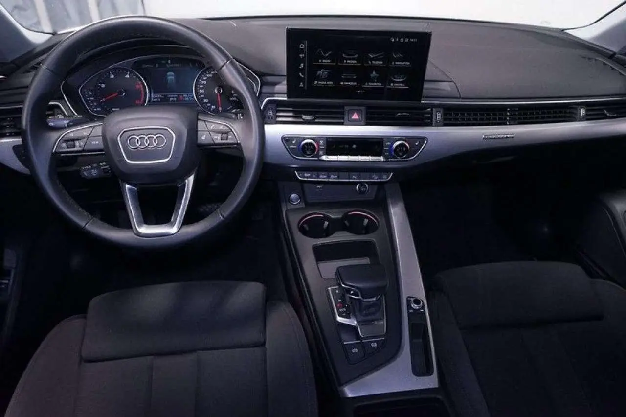 Photo 1 : Audi A4 2022 Hybrid