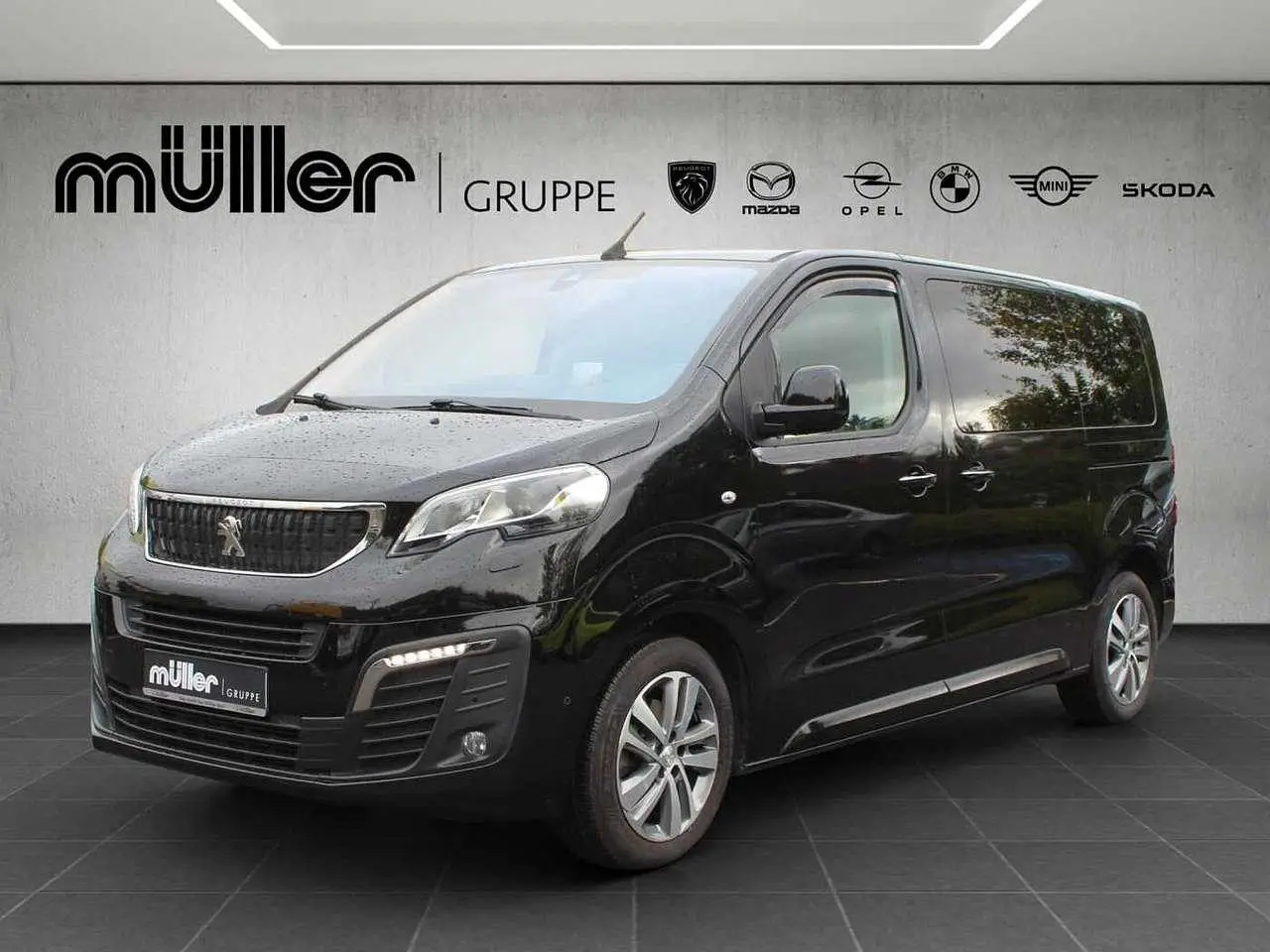 Photo 1 : Peugeot Traveller 2020 Diesel