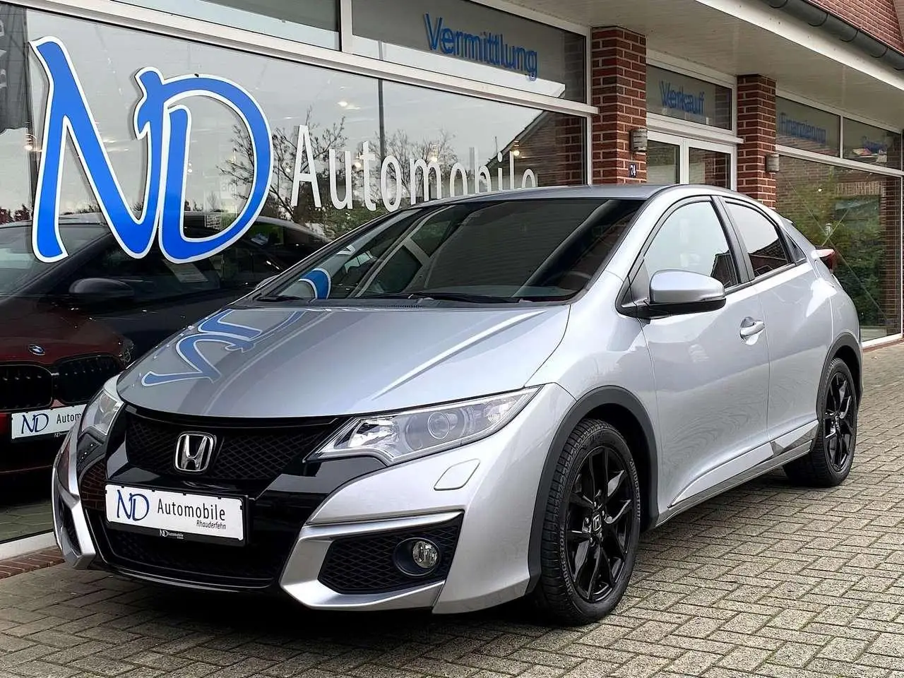 Photo 1 : Honda Civic 2016 Petrol