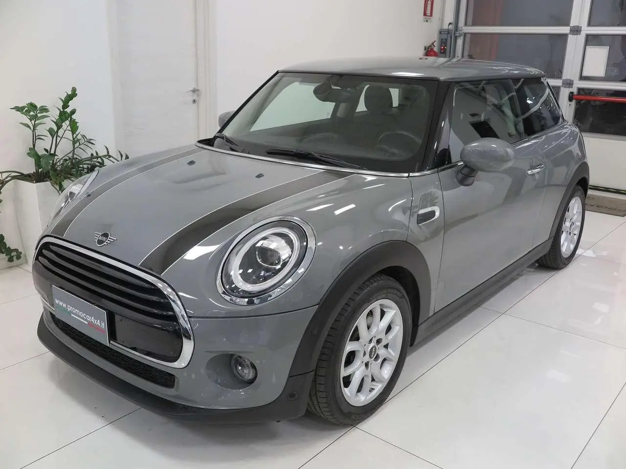 Photo 1 : Mini Cooper 2019 Petrol