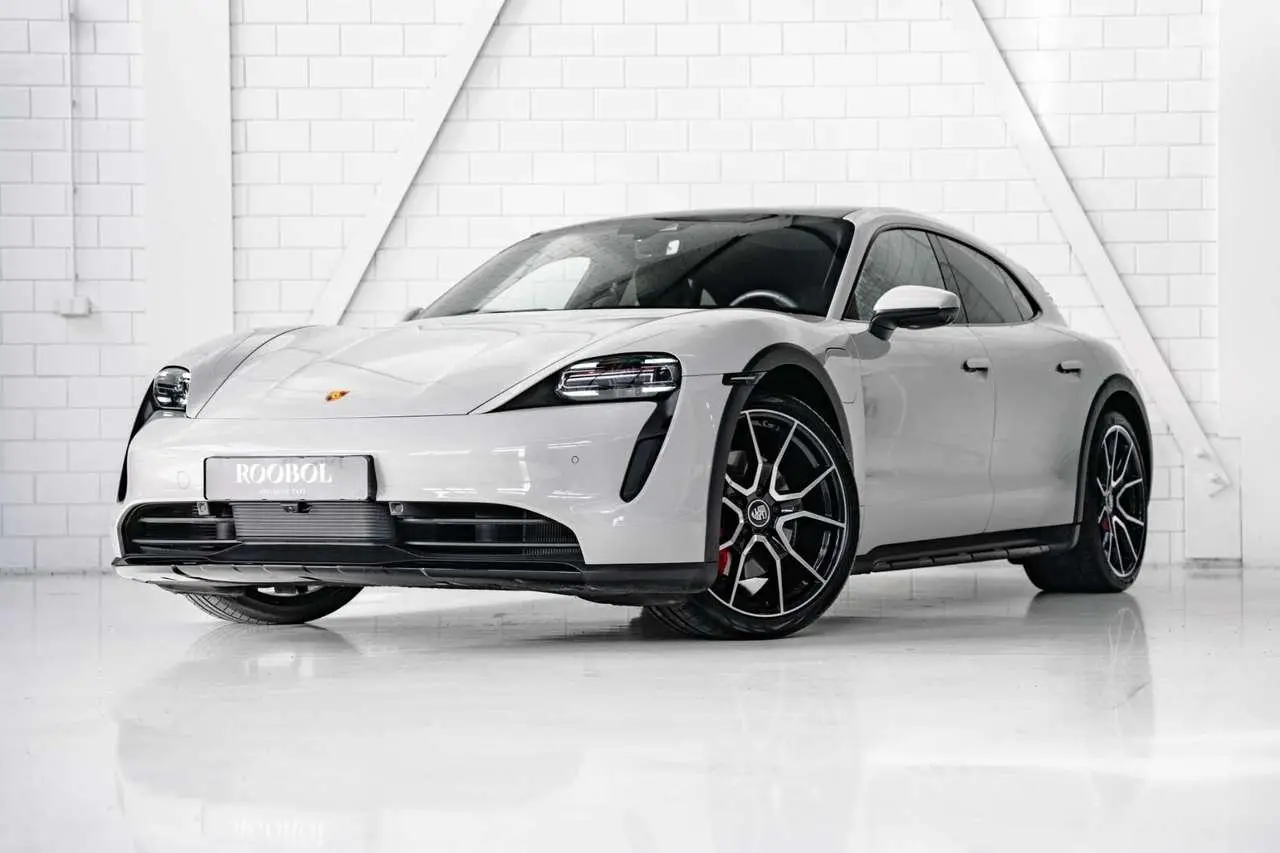 Photo 1 : Porsche Taycan 2021 Électrique