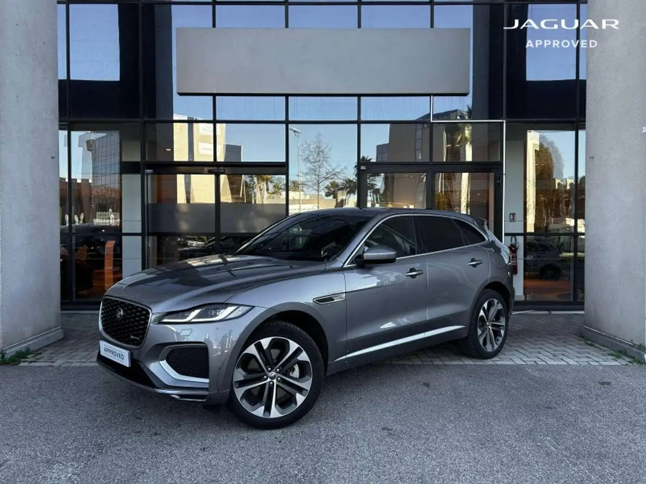 Photo 1 : Jaguar F-pace 2023 Autres