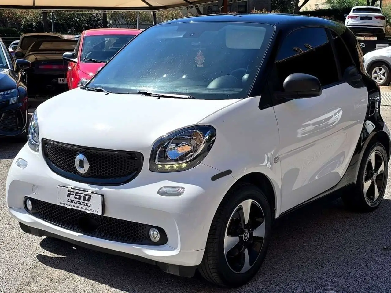 Photo 1 : Smart Fortwo 2019 Petrol