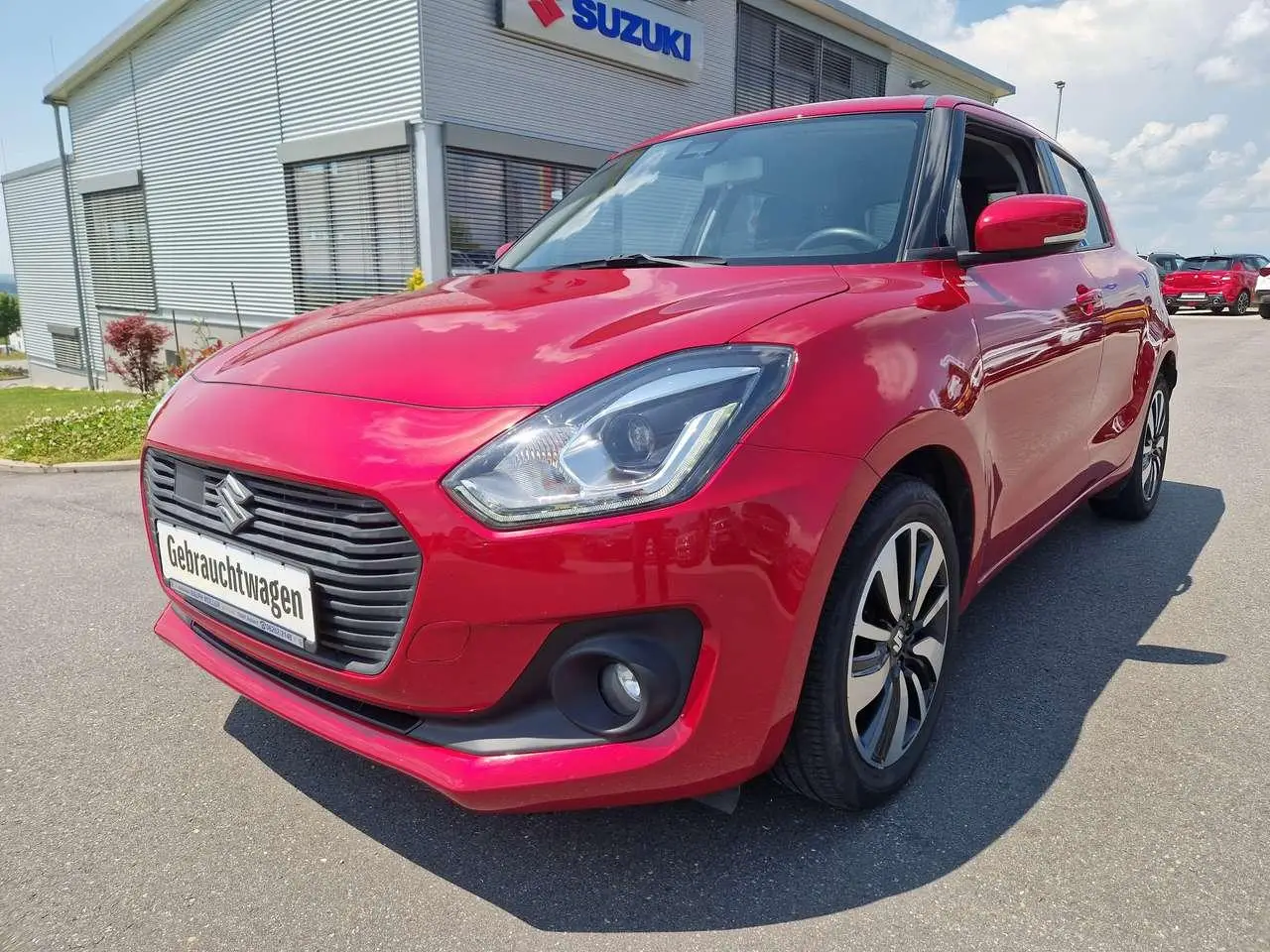 Photo 1 : Suzuki Swift 2017 Petrol