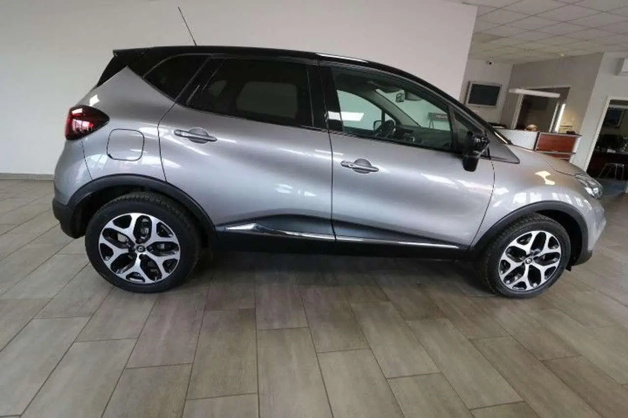 Photo 1 : Renault Captur 2019 Petrol