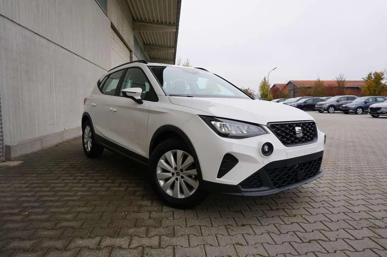 Photo 1 : Seat Arona 2024 Petrol