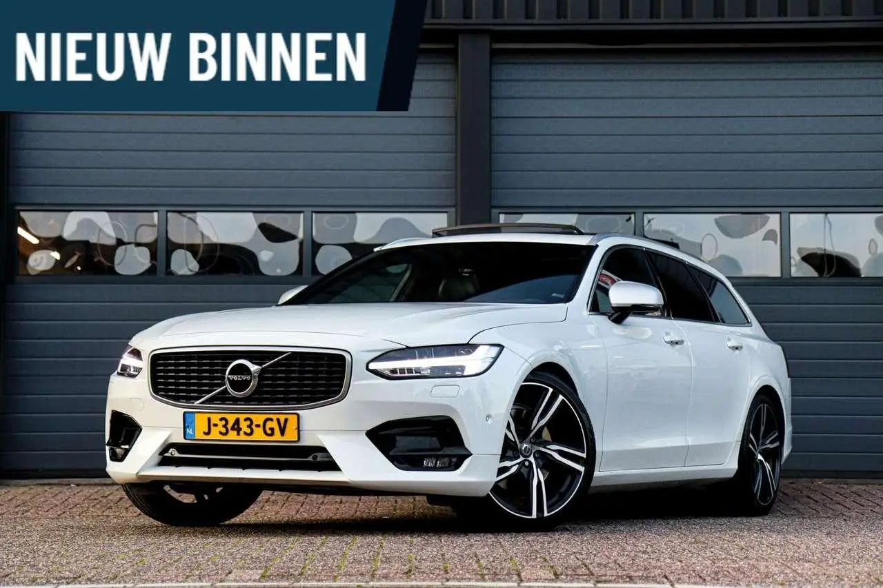 Photo 1 : Volvo V90 2018 Essence