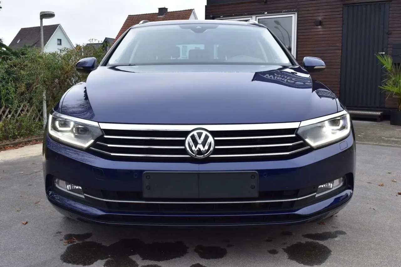 Photo 1 : Volkswagen Passat 2018 Diesel