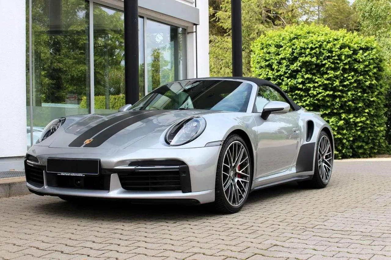 Photo 1 : Porsche 992 2020 Petrol