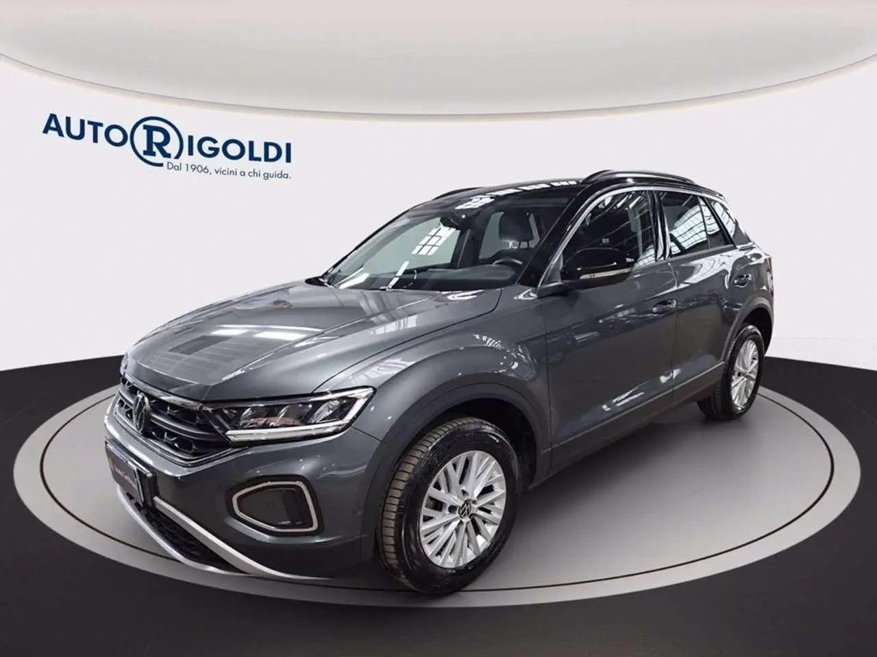 Photo 1 : Volkswagen T-roc 2023 Petrol