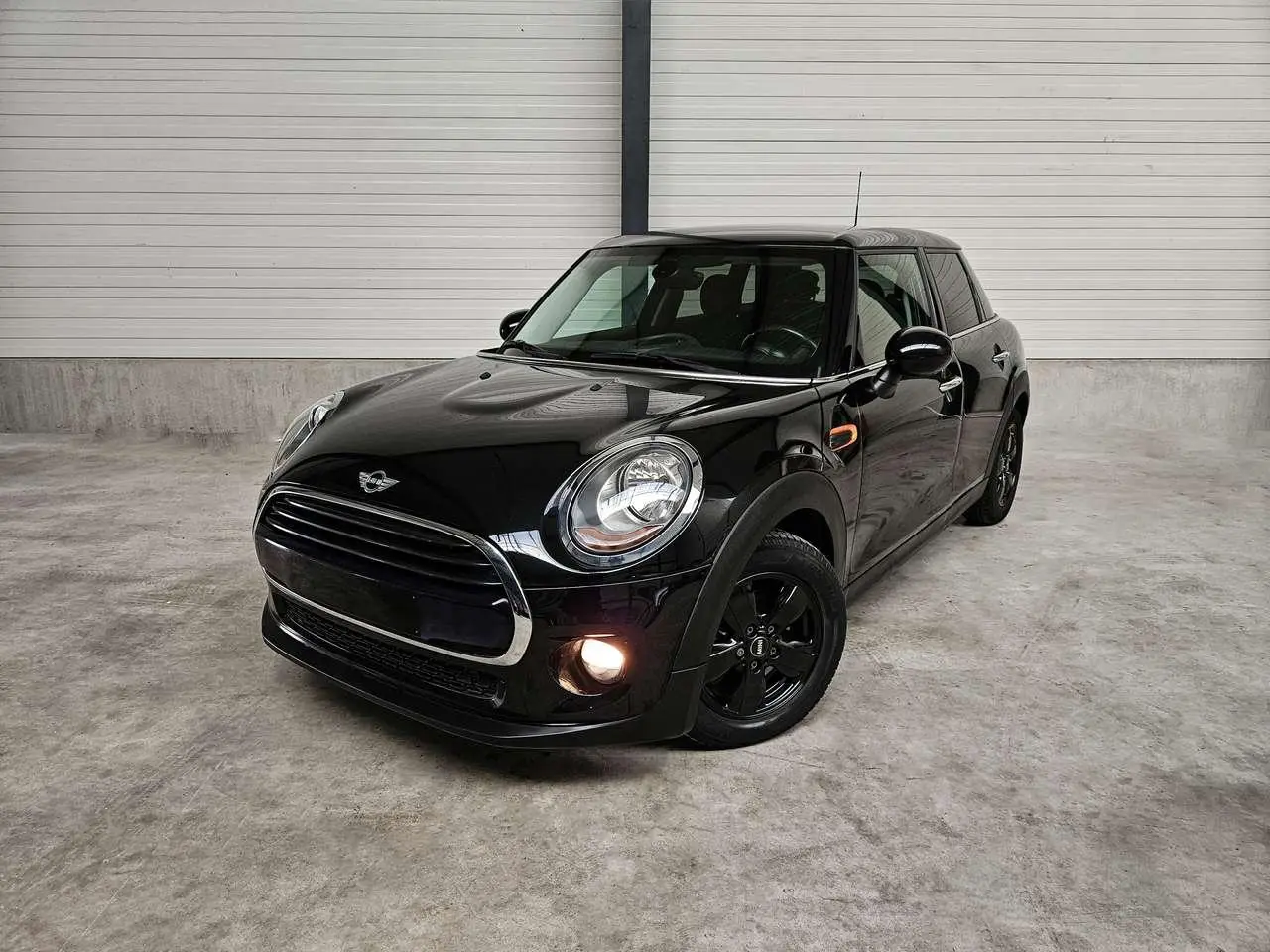 Photo 1 : Mini Cooper 2017 Diesel