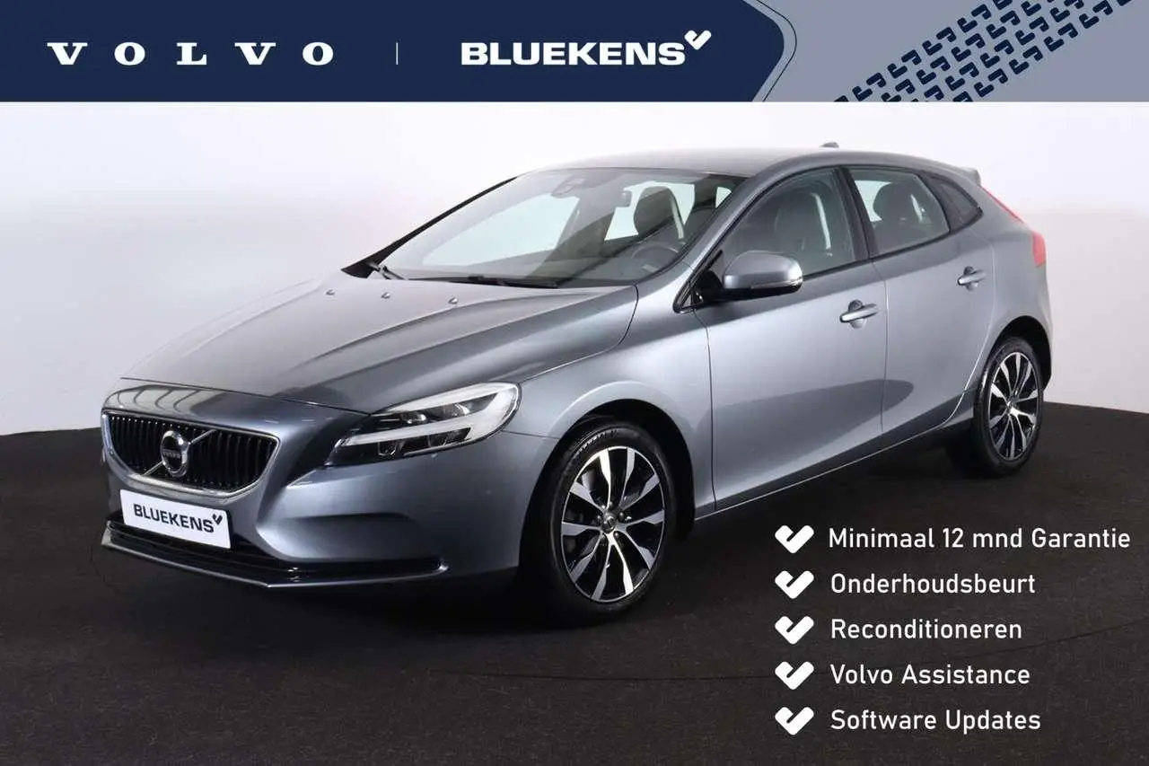 Photo 1 : Volvo V40 2018 Petrol