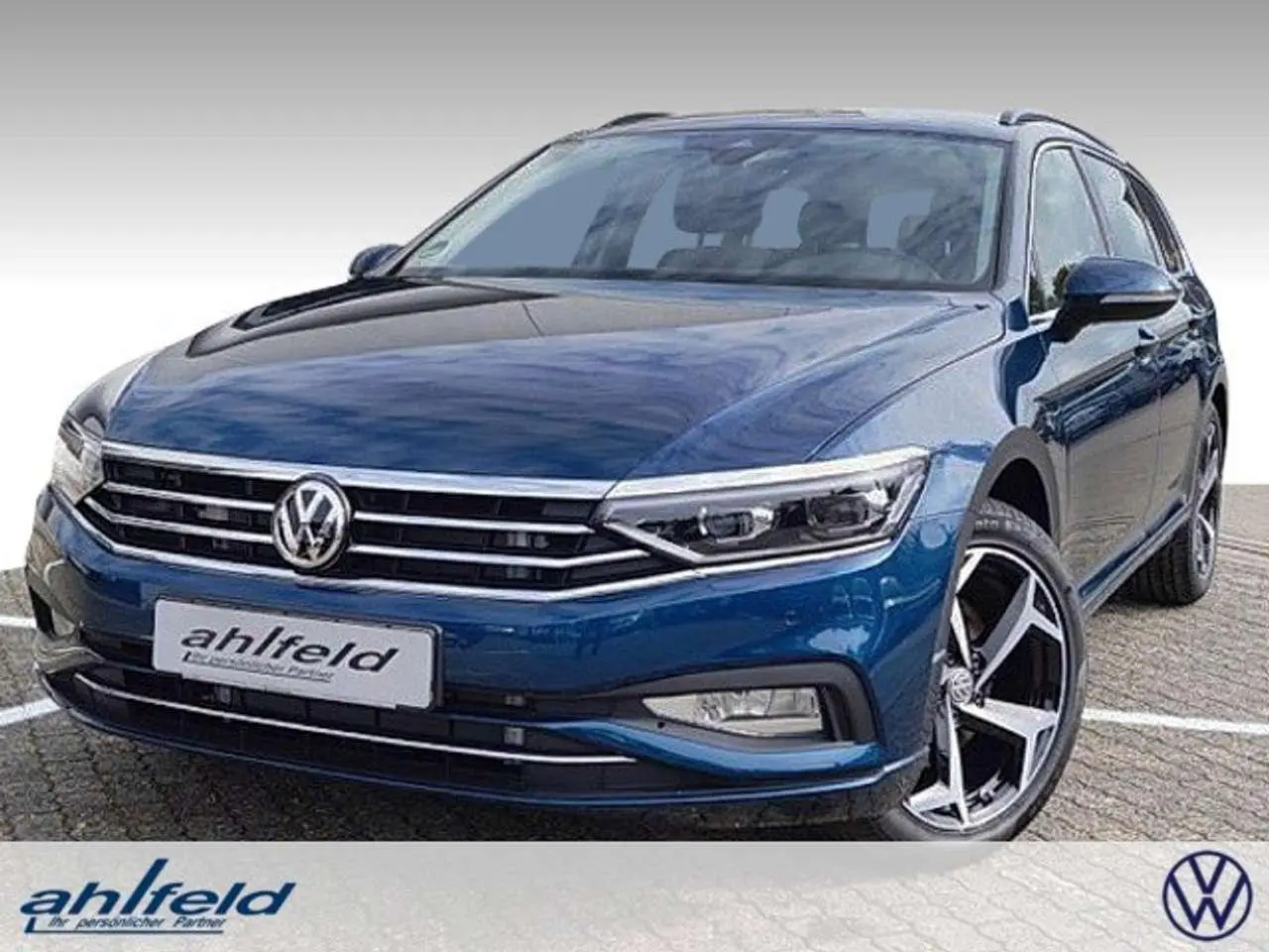 Photo 1 : Volkswagen Passat 2019 Petrol