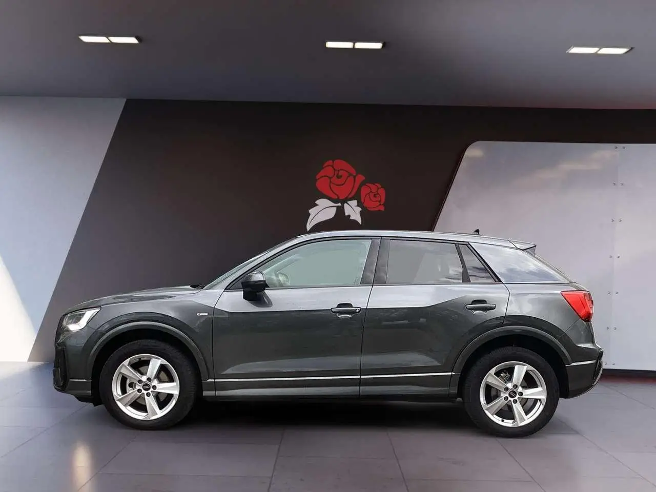 Photo 1 : Audi Q2 2024 Essence