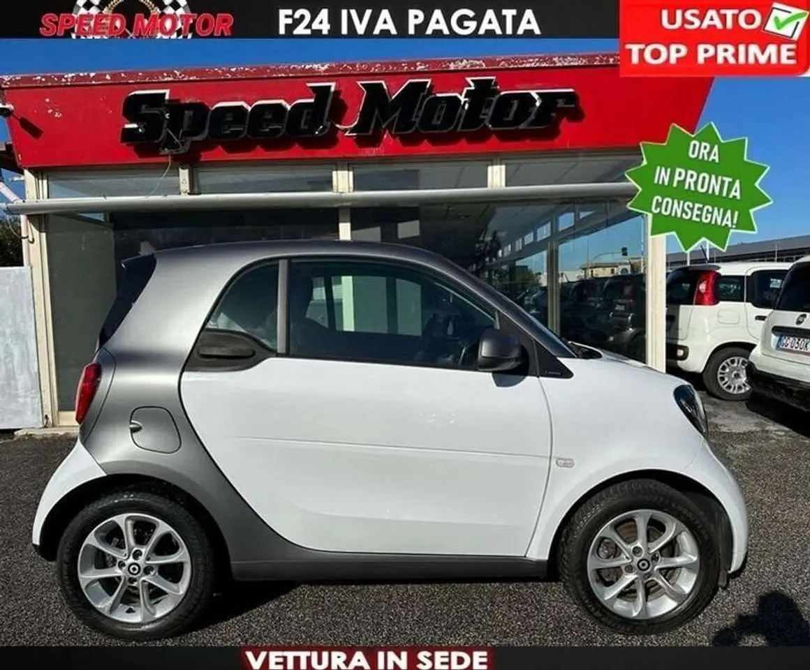 Photo 1 : Smart Fortwo 2018 Petrol