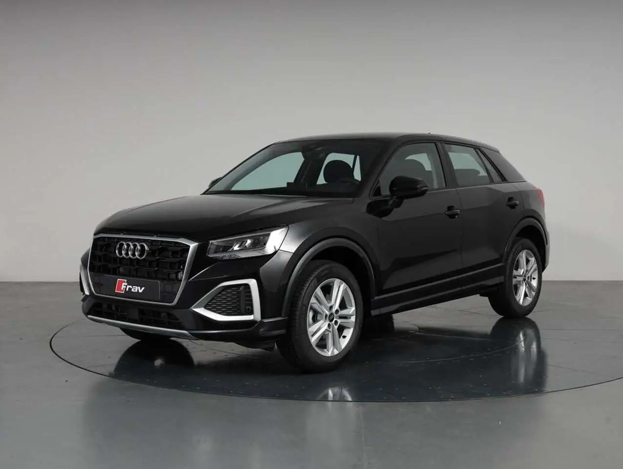 Photo 1 : Audi Q2 2024 Petrol