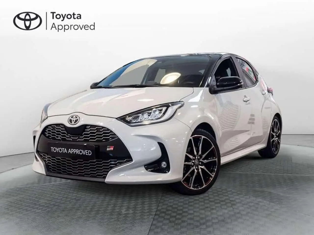 Photo 1 : Toyota Yaris 2022 Hybrid