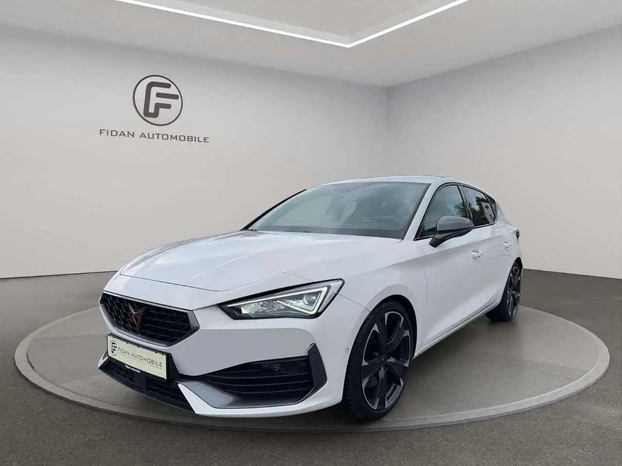 Photo 1 : Cupra Leon 2021 Petrol