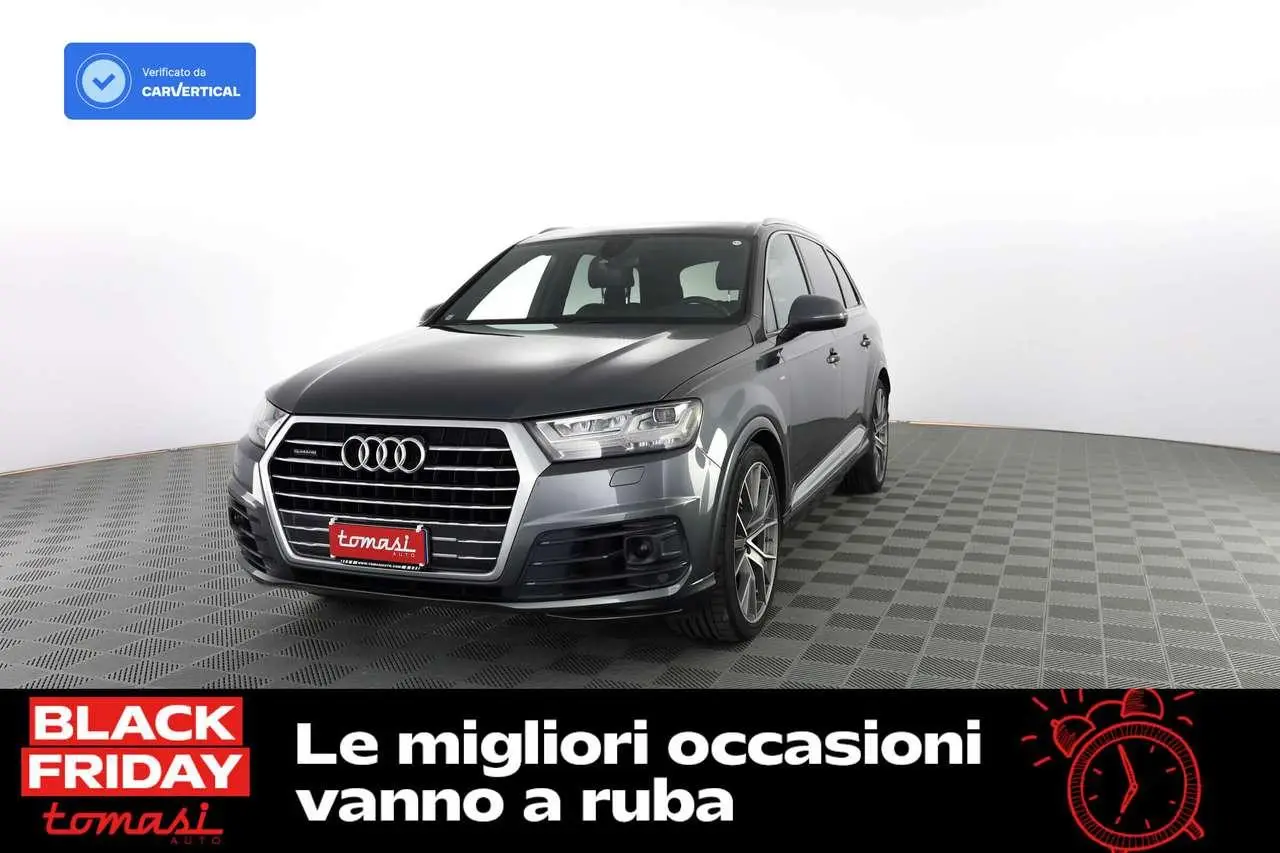 Photo 1 : Audi Q7 2018 Hybrid