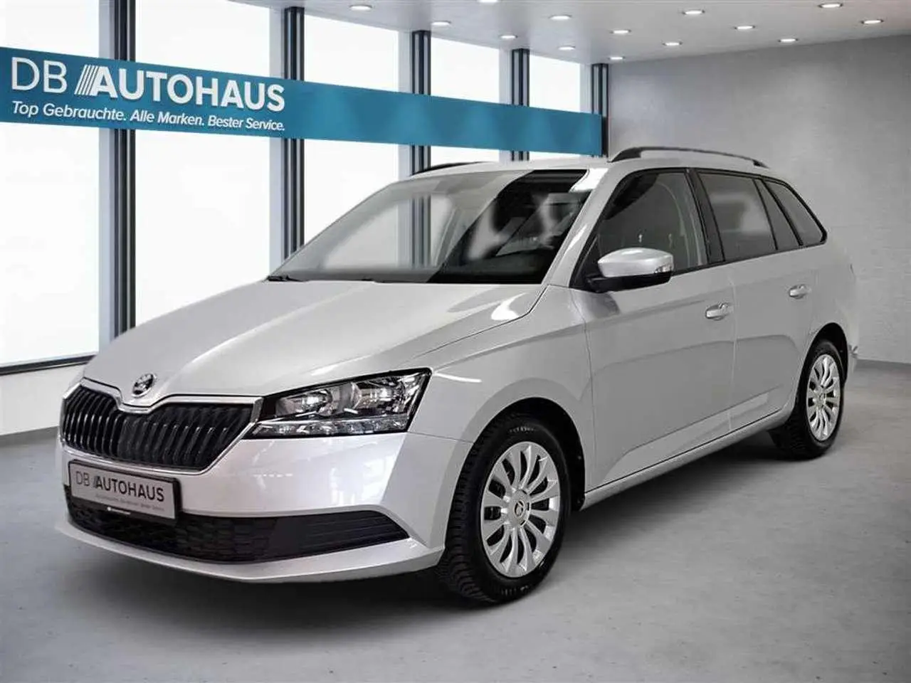 Photo 1 : Skoda Fabia 2022 Petrol