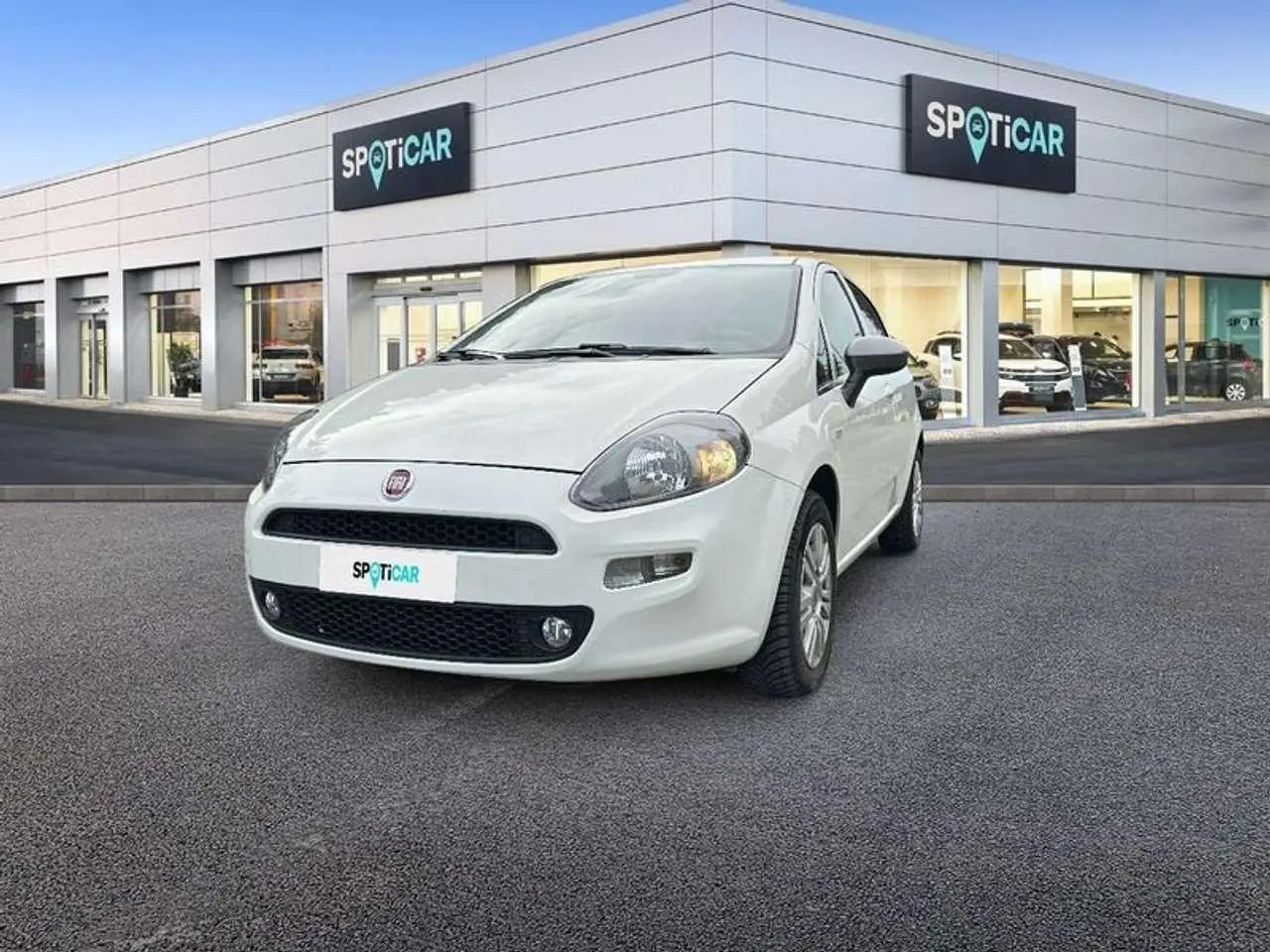 Photo 1 : Fiat Punto 2015 Essence