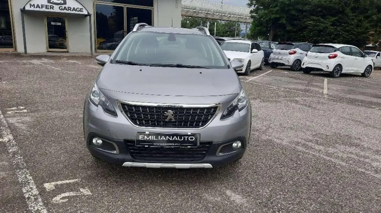 Photo 1 : Peugeot 2008 2019 Essence