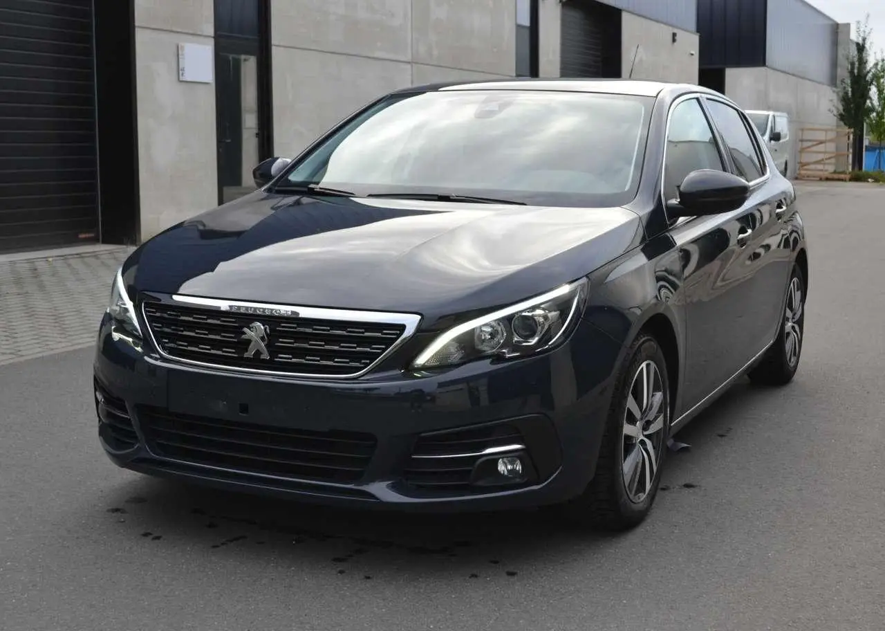 Photo 1 : Peugeot 308 2020 Petrol