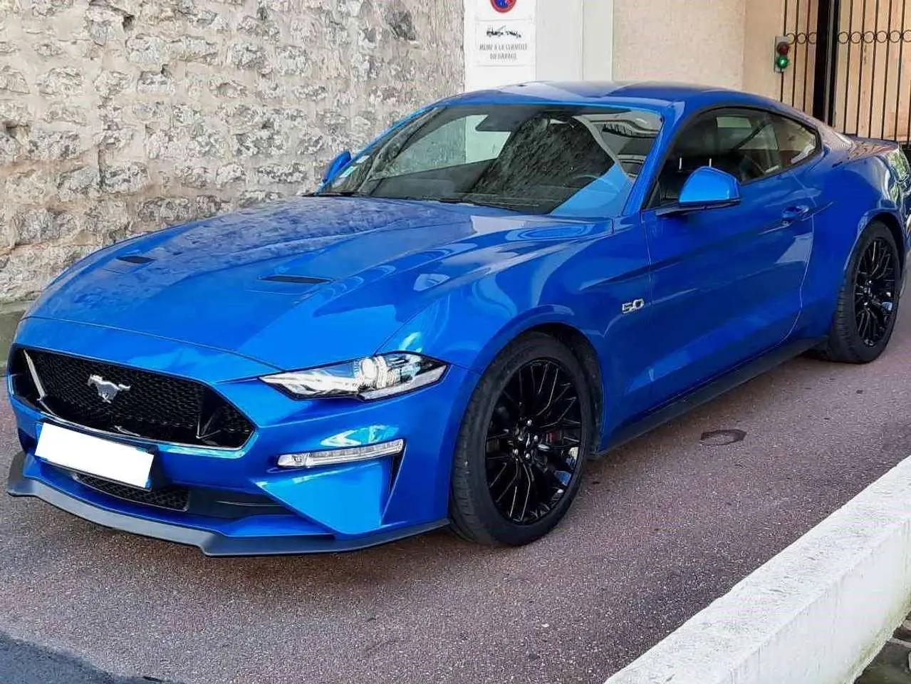 Photo 1 : Ford Mustang 2019 Petrol