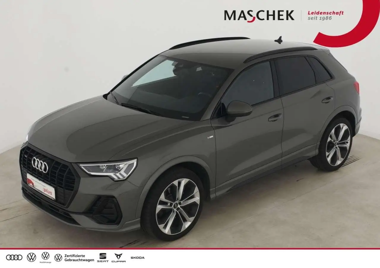 Photo 1 : Audi Q3 2021 Petrol