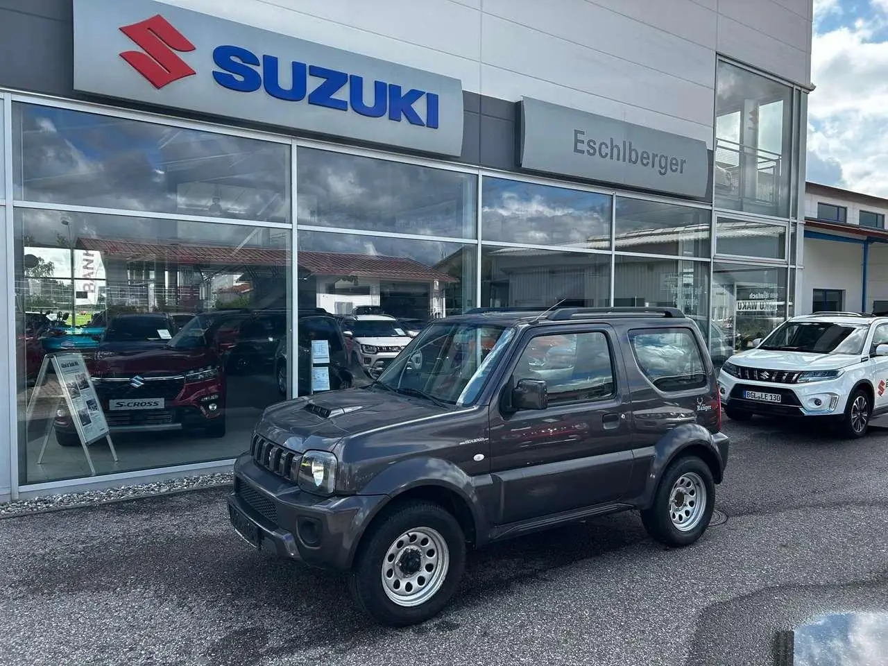 Photo 1 : Suzuki Jimny 2015 Petrol