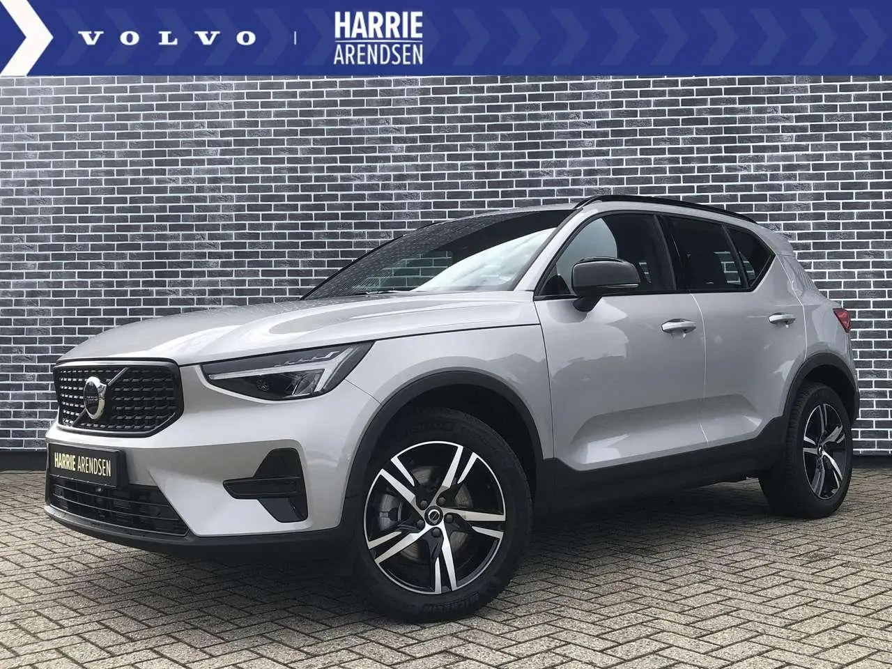 Photo 1 : Volvo Xc40 2024 Hybride