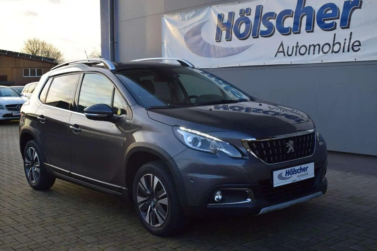 Photo 1 : Peugeot 2008 2018 Petrol