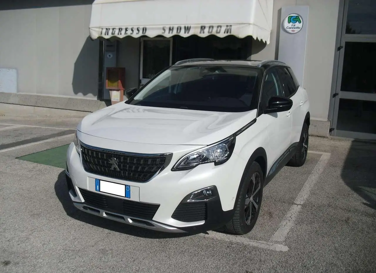 Photo 1 : Peugeot 3008 2020 Diesel