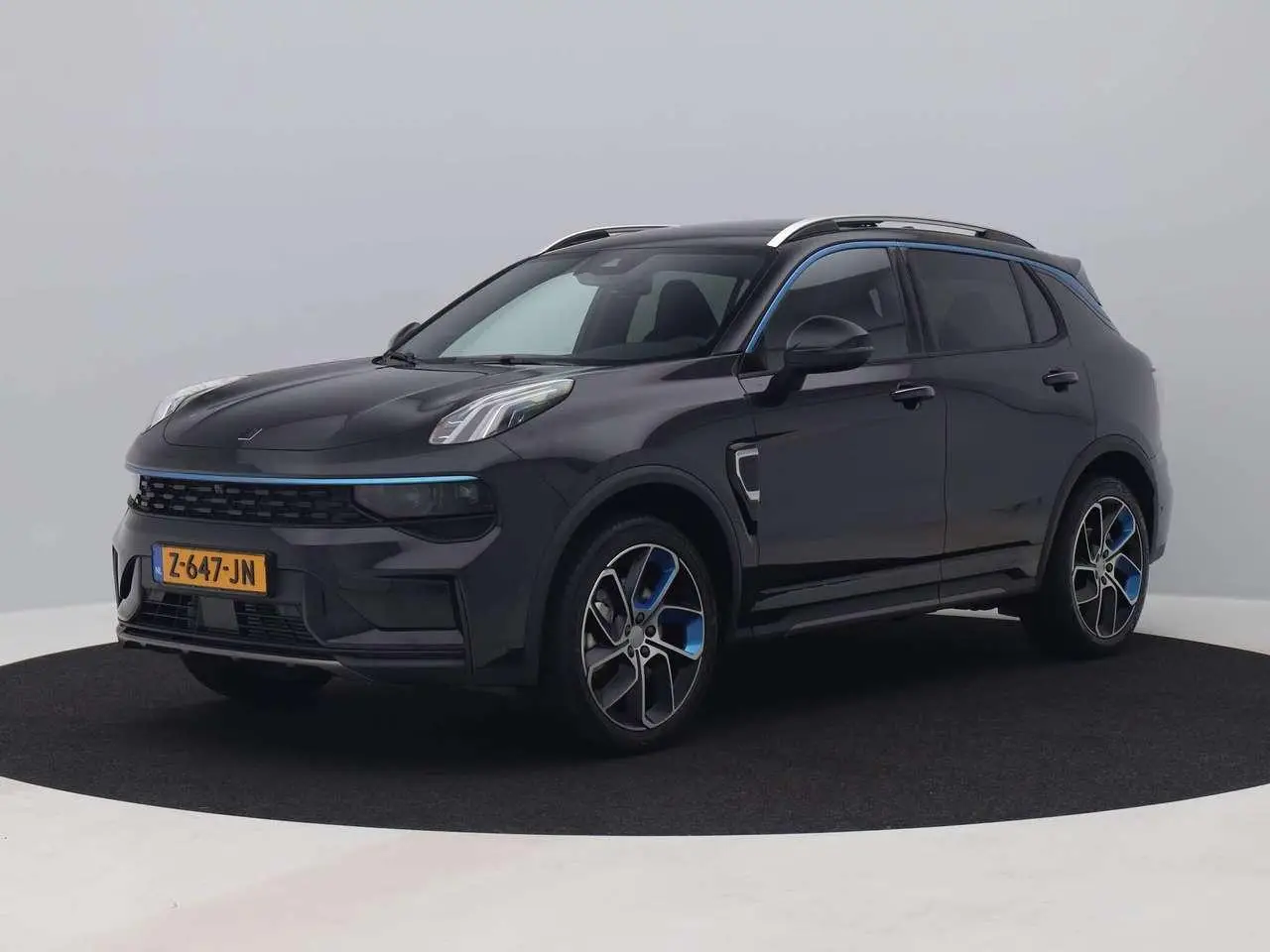 Photo 1 : Lynk & Co 01 2024 Hybrid