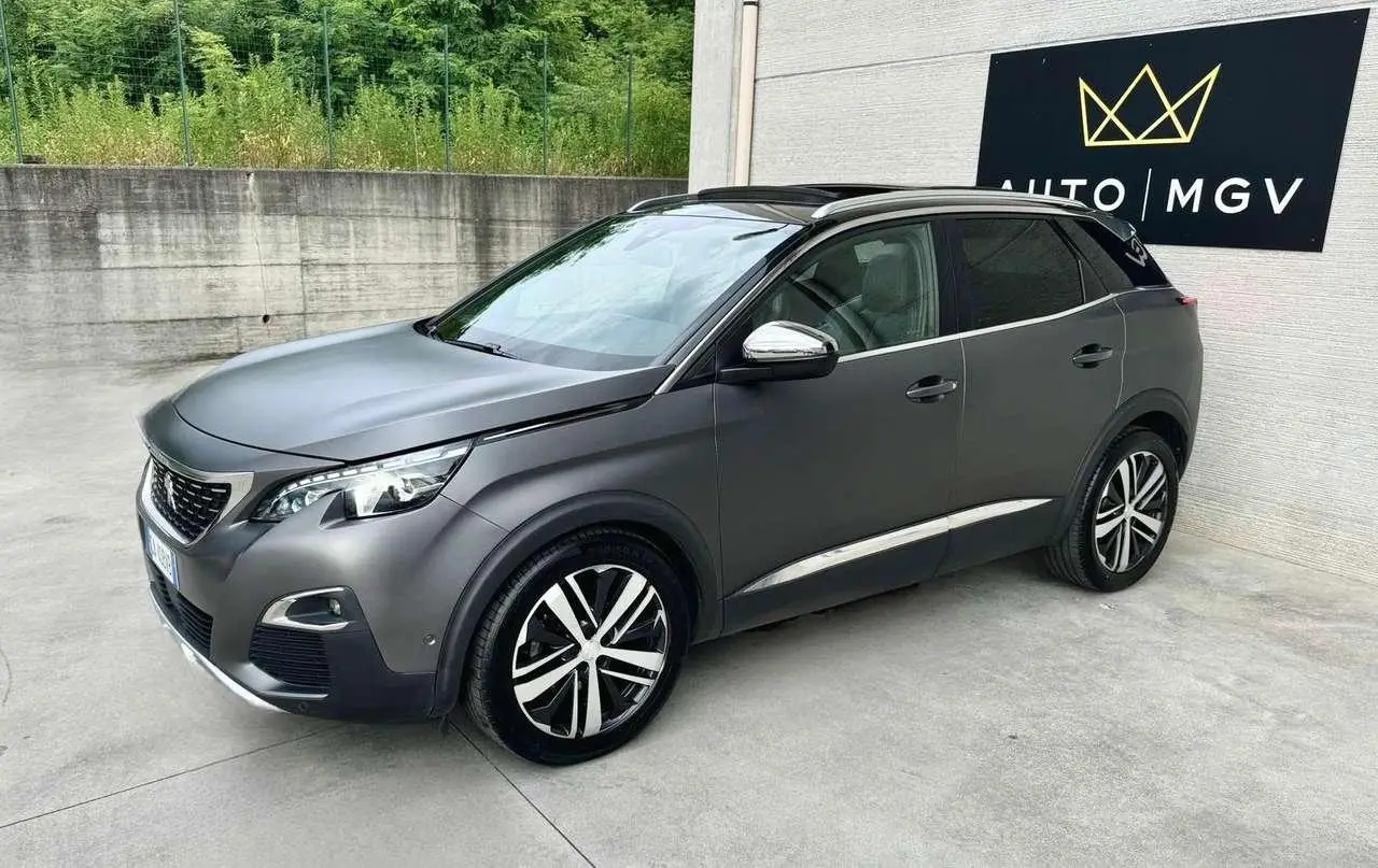 Photo 1 : Peugeot 3008 2020 Diesel