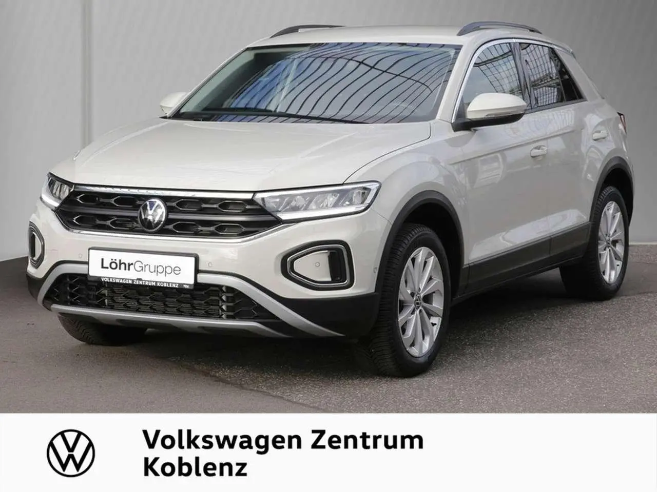 Photo 1 : Volkswagen T-roc 2023 Petrol