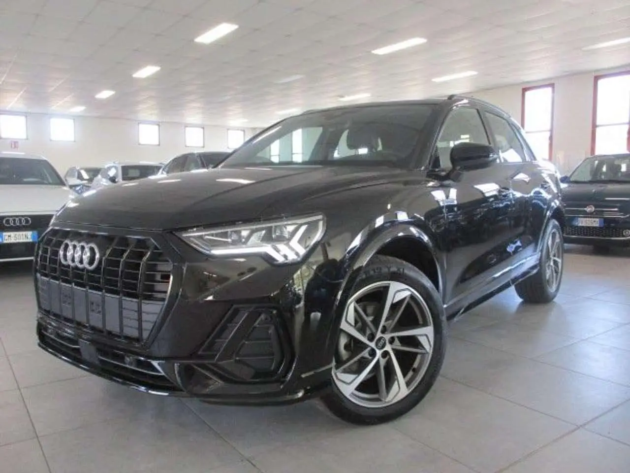 Photo 1 : Audi Q3 2024 Diesel