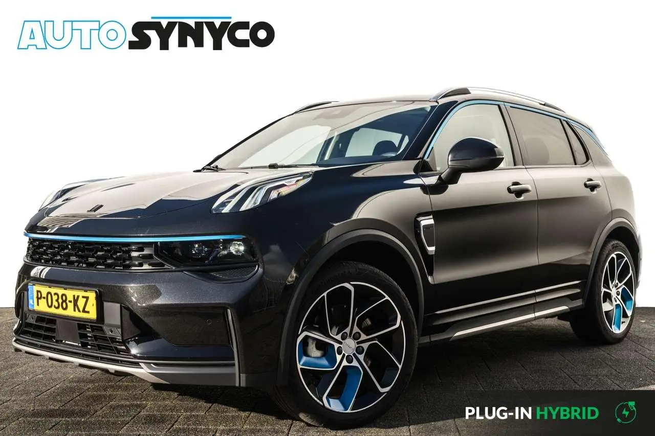 Photo 1 : Lynk & Co 01 2022 Hybrid