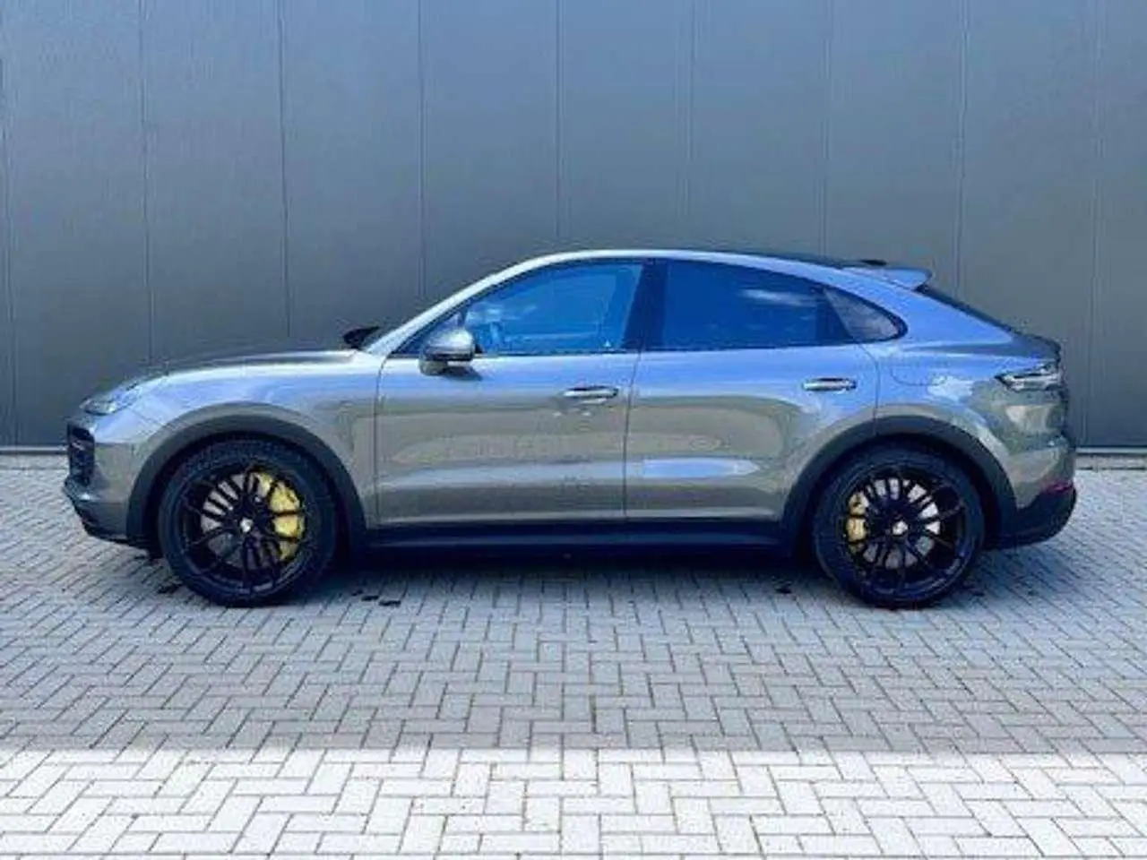 Photo 1 : Porsche Cayenne 2021 Hybrid