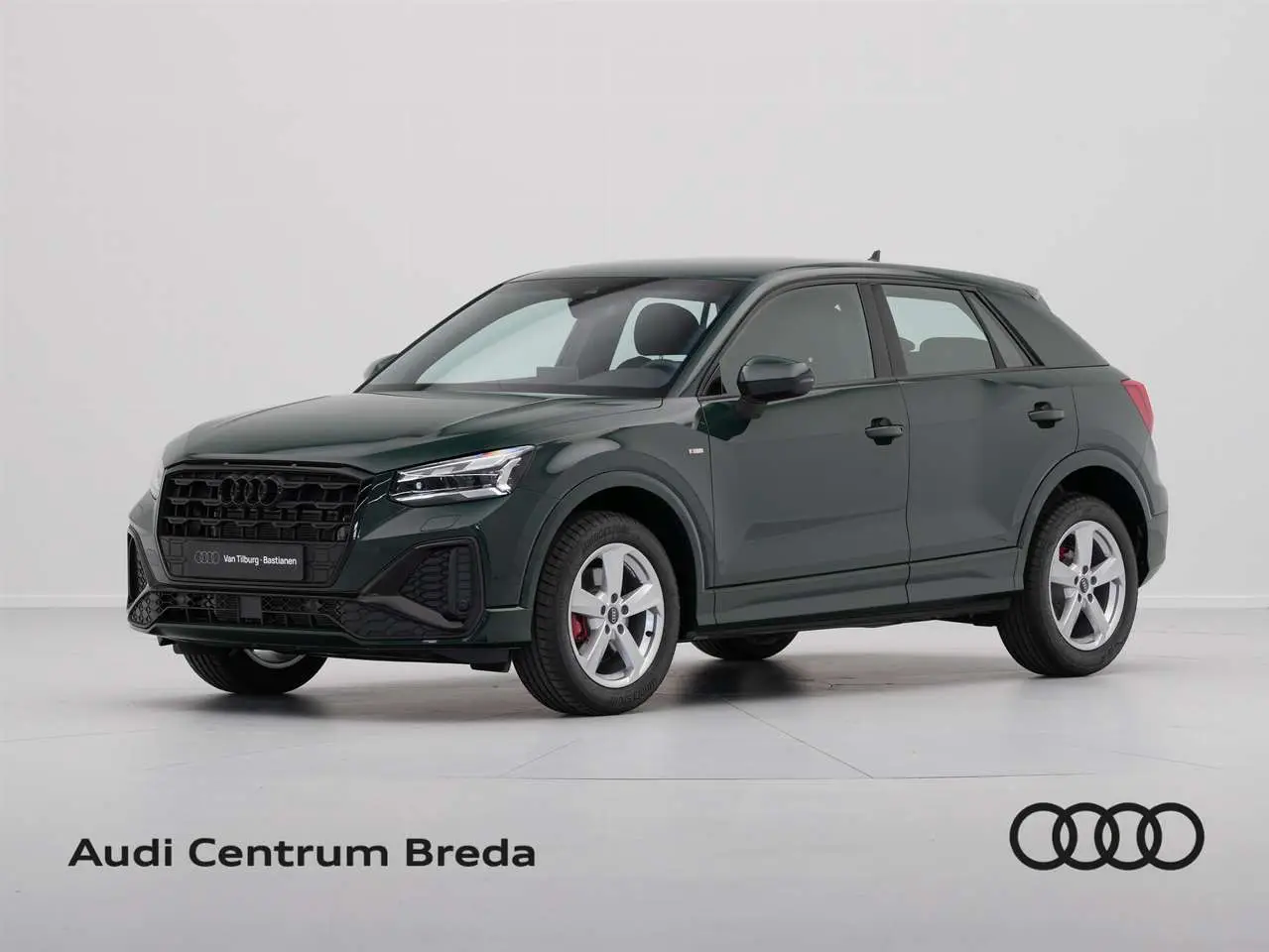 Photo 1 : Audi Q2 2024 Petrol