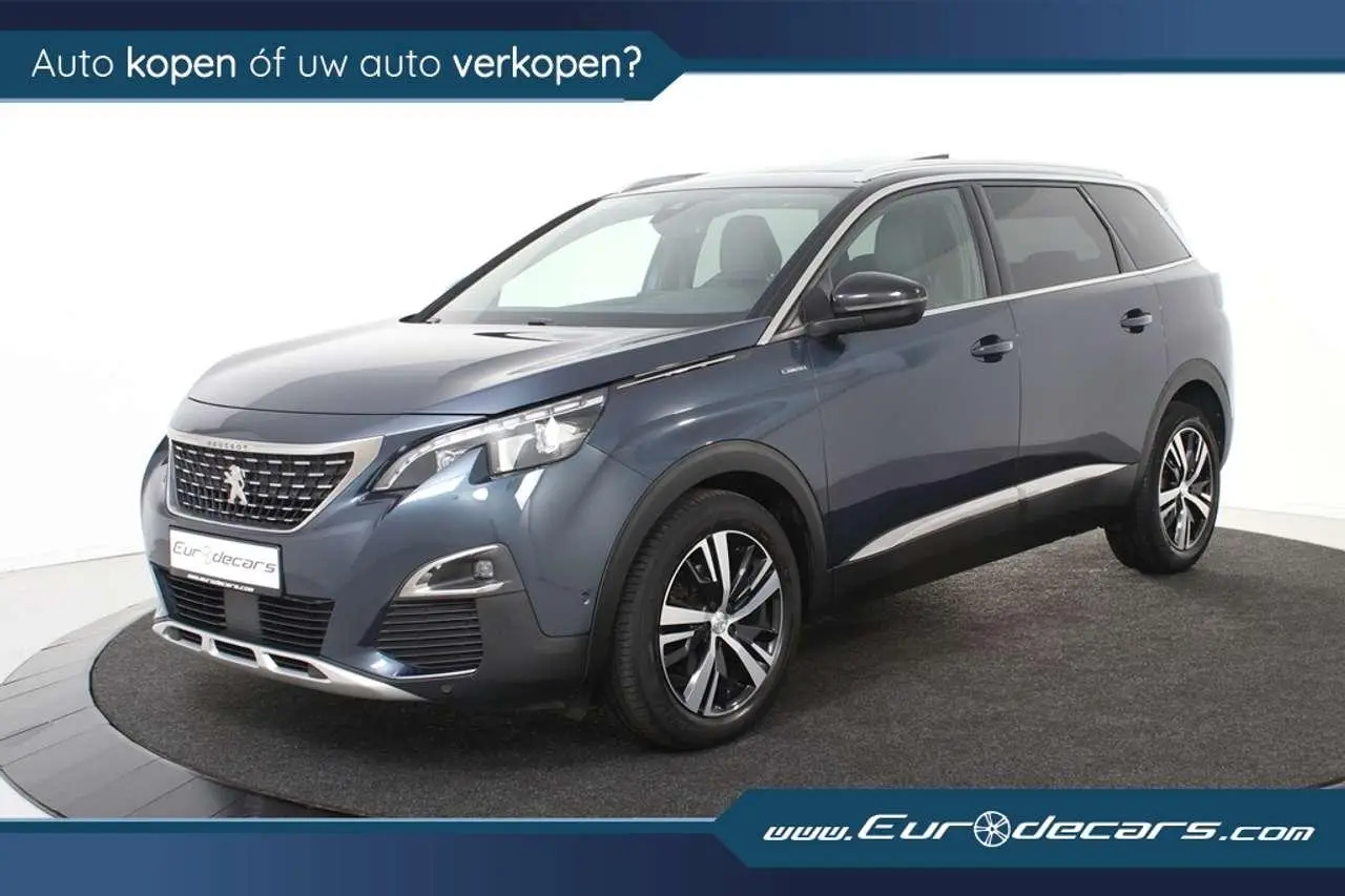 Photo 1 : Peugeot 5008 2019 Essence